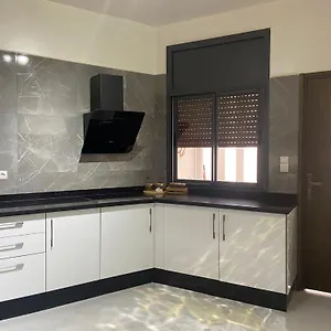 Bloemen Apartment Fes